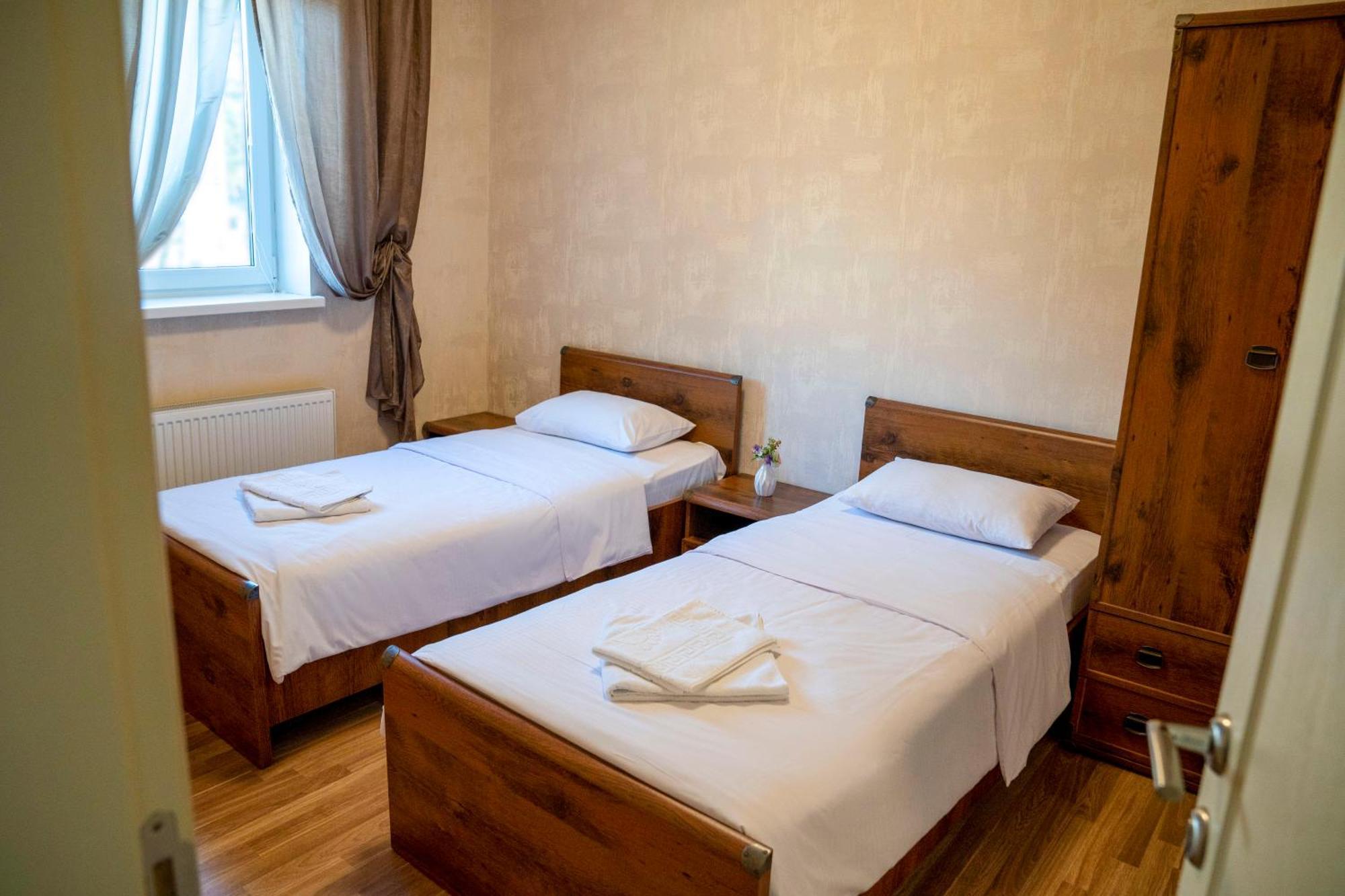 Guest House Kiev Forest Екстер'єр фото