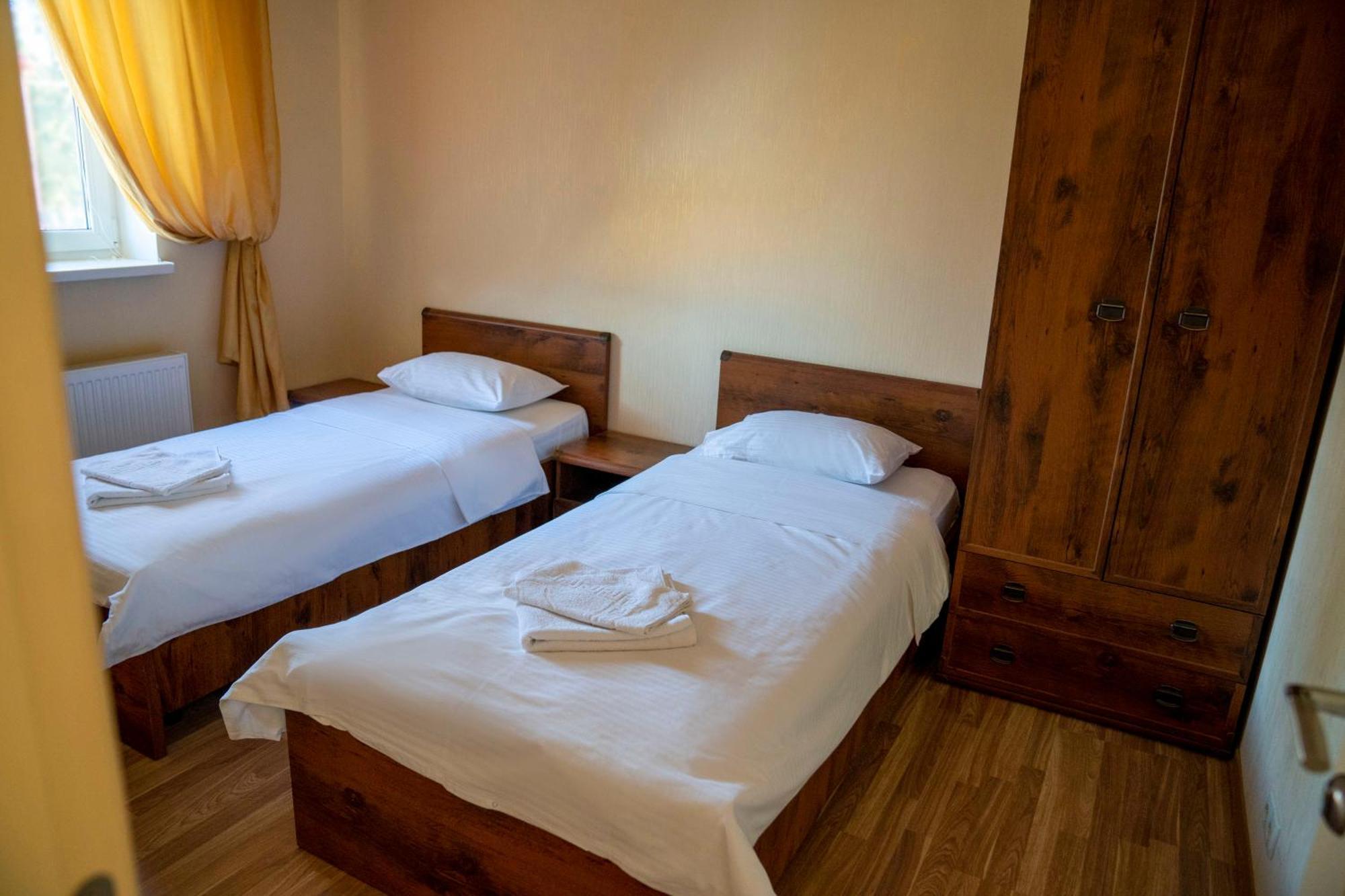 Guest House Kiev Forest Екстер'єр фото