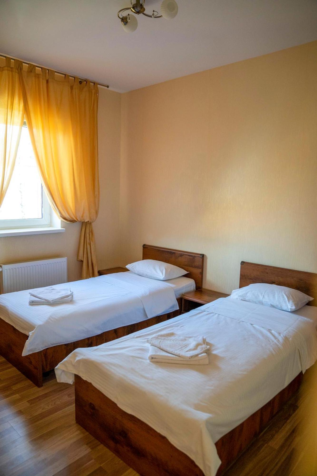Guest House Kiev Forest Екстер'єр фото